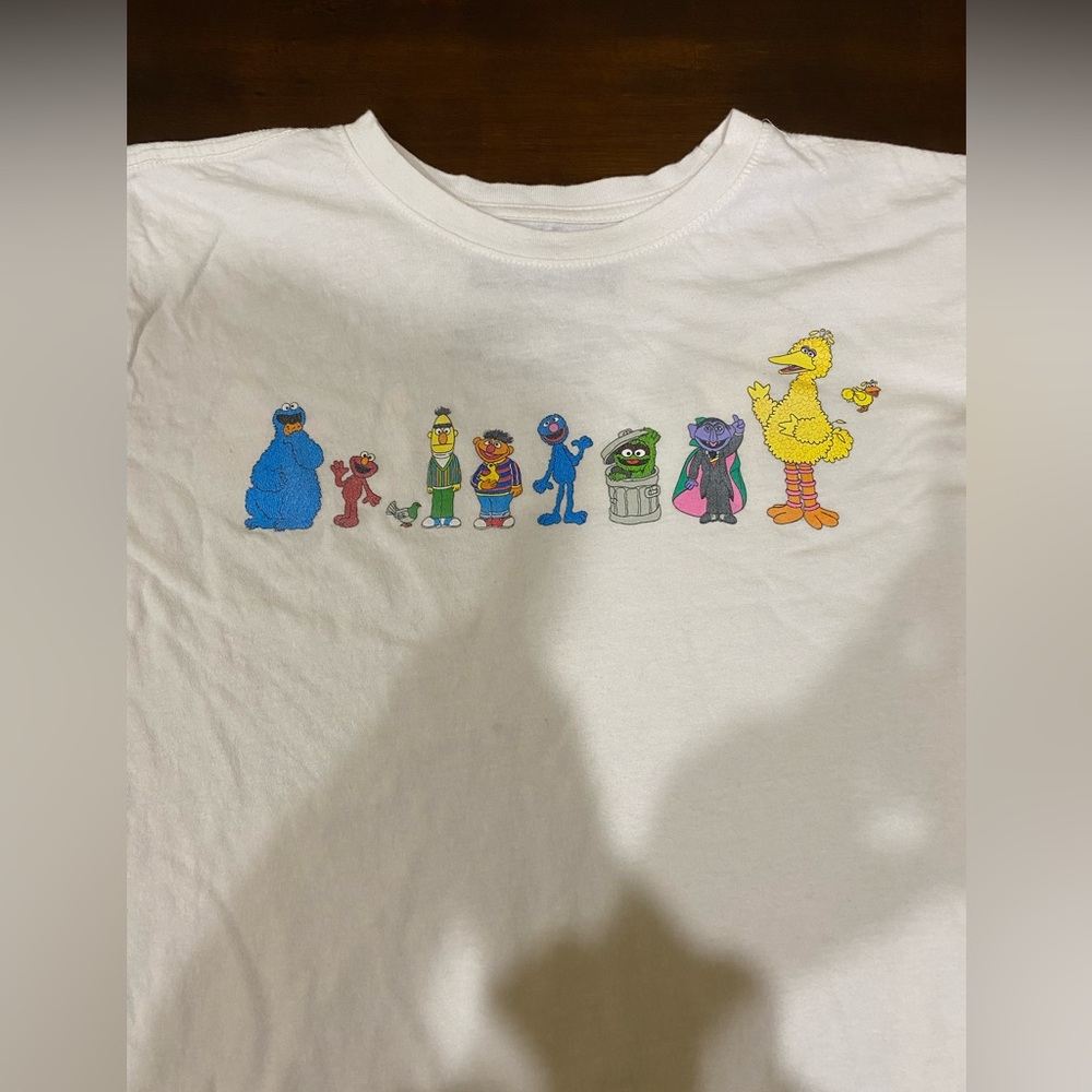 Sesame Street Friends Waving Shirt Women’s Size 2xl